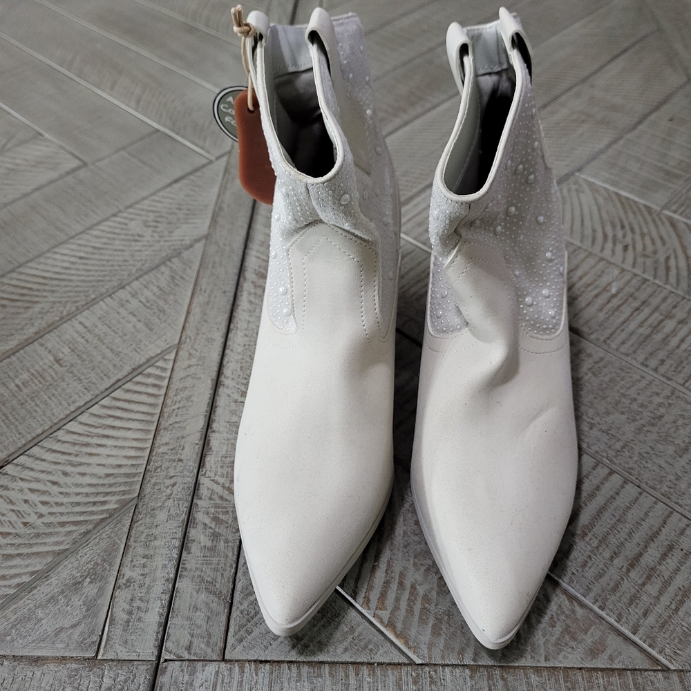 Mia Cowgirl Booties Lauane White Faux Pearl Western Boots Wedding Sz 8 New